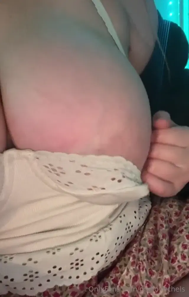 Yumlovechels aka yumlovechels – 12-10-2024 OnlyFans Video – I want to wear this outfit on a date