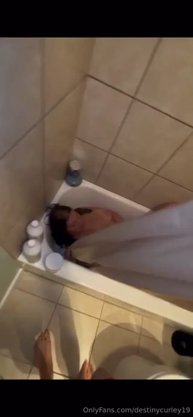 Destinycurley aka destinycurley19 – 08-12-2024 OnlyFans Video – New sextape watch my step brother come looking for his toothbrush to find me playing