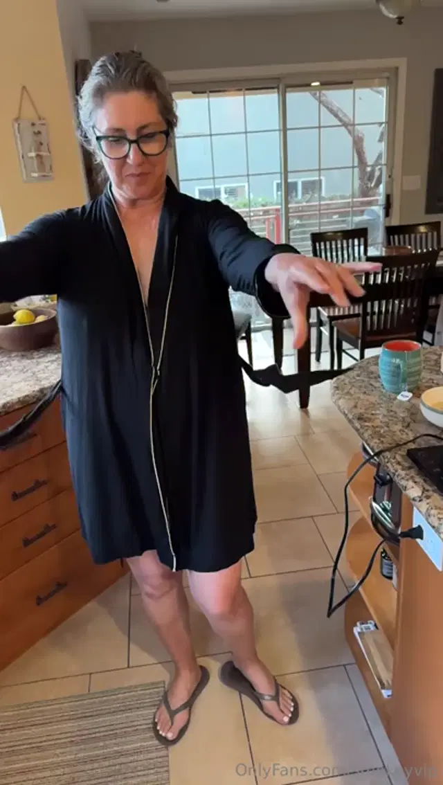 SmokeyChestnut VIP aka smokeyvip – 08-30-2025 OnlyFans Video – Bouncy