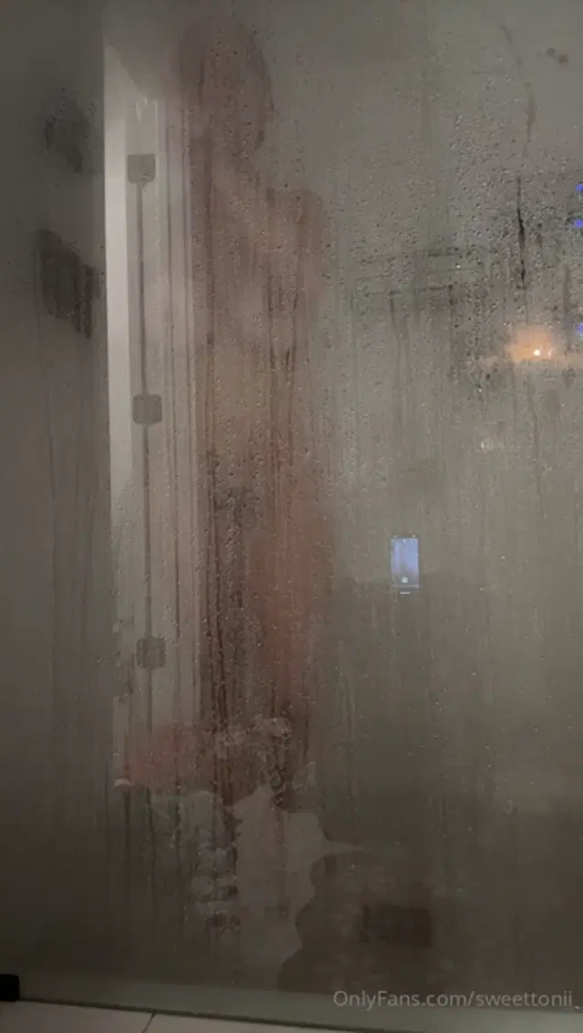 Sweettonii aka sweettonii – 12-23-2024 OnlyFans Video – I was having too much fun
