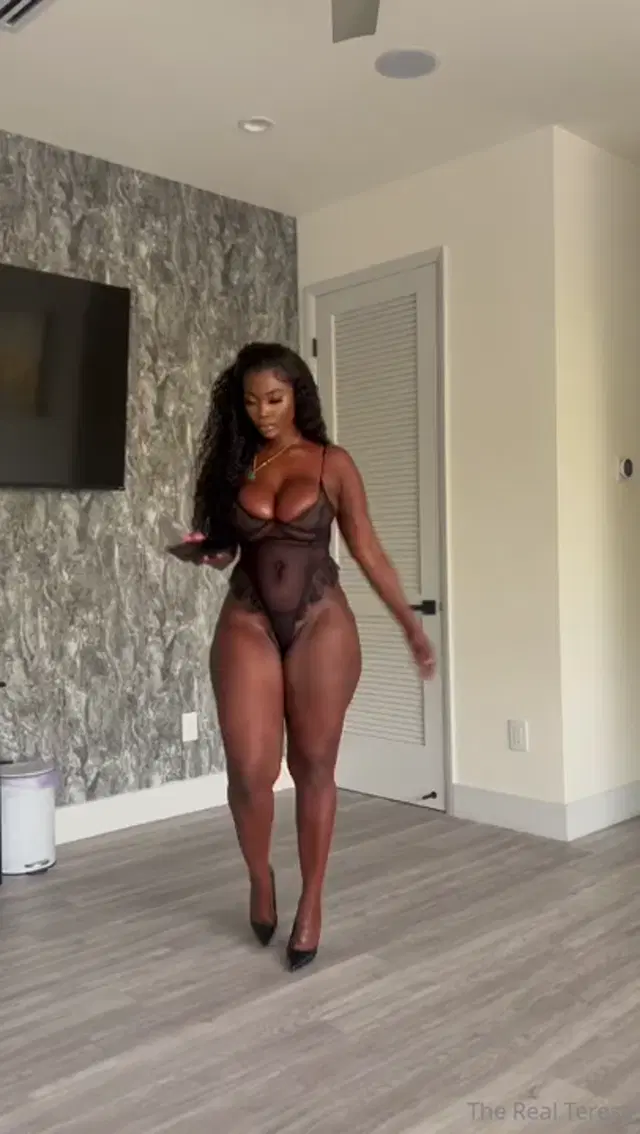 Teresa L VIP aka teresa – 08-08-2024 OnlyFans Video – Do you like my black outfit baby