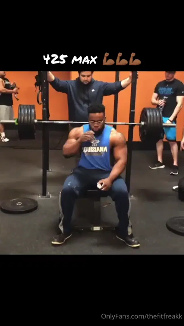 Cee Jayy aka thefitfreakk – 12-30-2024 OnlyFans Video – Swole shit