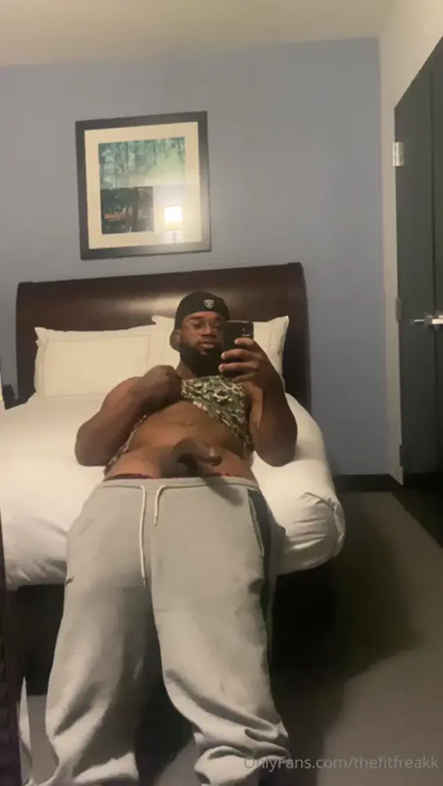 Cee Jayy aka thefitfreakk – 04-07-2024 OnlyFans Video – katrinathicc loves worshipping my bbc
