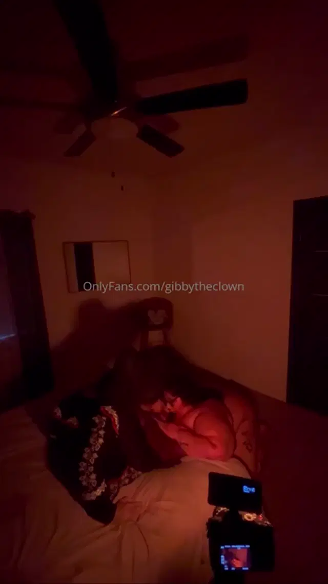 Gibby The Clown aka gibbytheclown – 10-09-2025 OnlyFans Video – She has the mouth of a thousand whores my god!!! This is the halloween spirit
