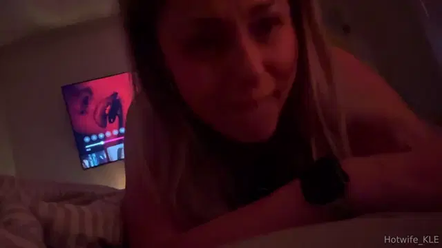 Hotwife Kle aka hotwife_kle – 11-03-2025 OnlyFans Video – More doggy Style
