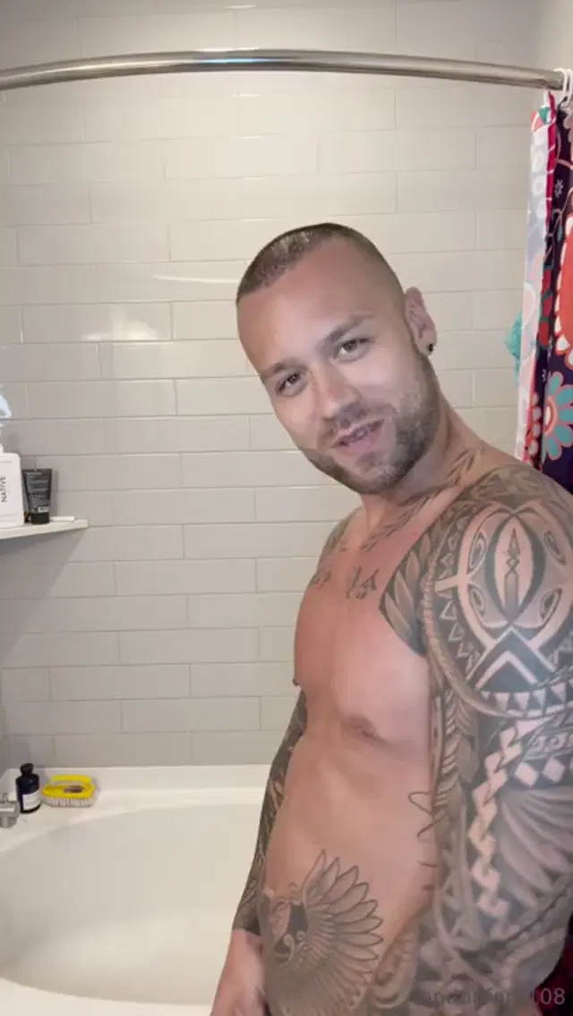 London Ford aka londonford108 – 08-18-2025 OnlyFans Video – Watch me shower up and lather up this beautiful body