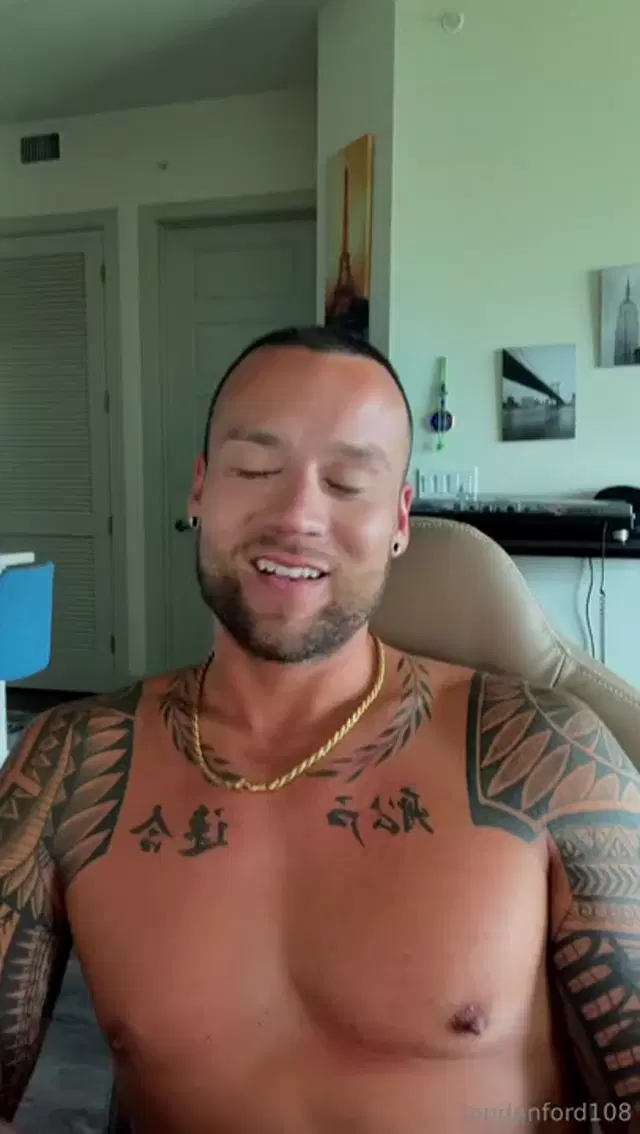 London Ford aka londonford108 – 06-30-2025 OnlyFans Video – Happy Monday! Wanted to stop by and say a little something to all of you