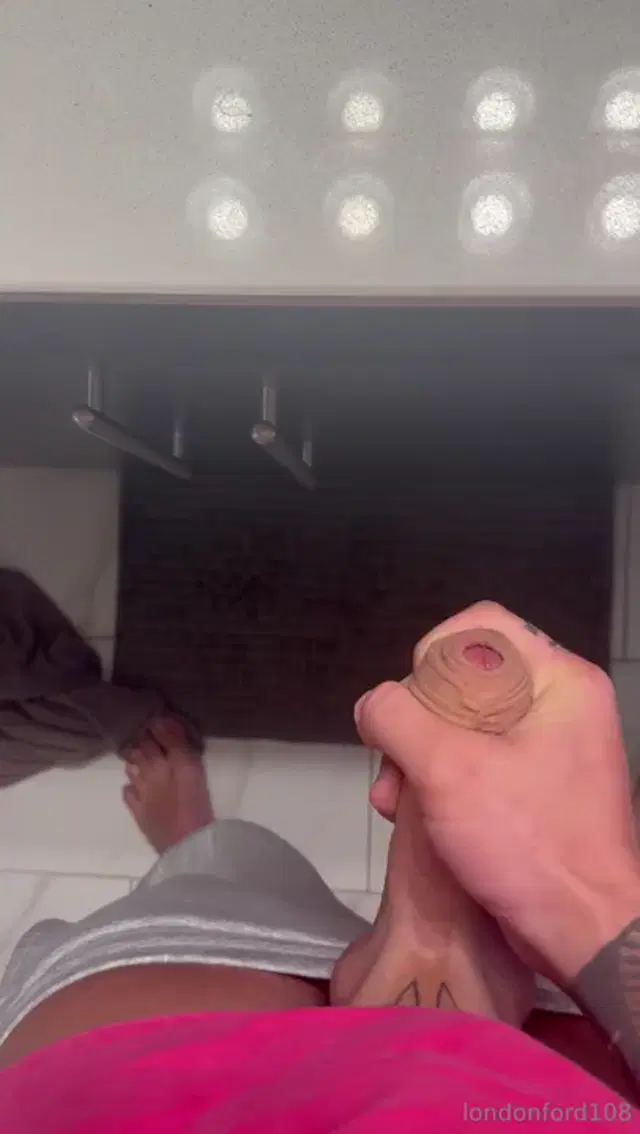 London Ford aka londonford108 – 01-07-2026 OnlyFans Video – Lick it up