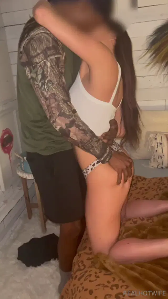 RealHotWifeVIP aka realhotwife – 03-28-2025 OnlyFans Video – NEW DROPThrowback!!! This was my first time fucking justcallmedaddy6 and you can tell how much I