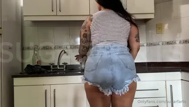 Sugarfarts aka sugarfarts – 11-24-2025 OnlyFans Video – I cook and I fart