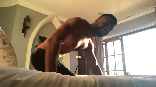 Troy Francisco aka yourboyfcisco – 01-05-2026 OnlyFans Video – A chill day