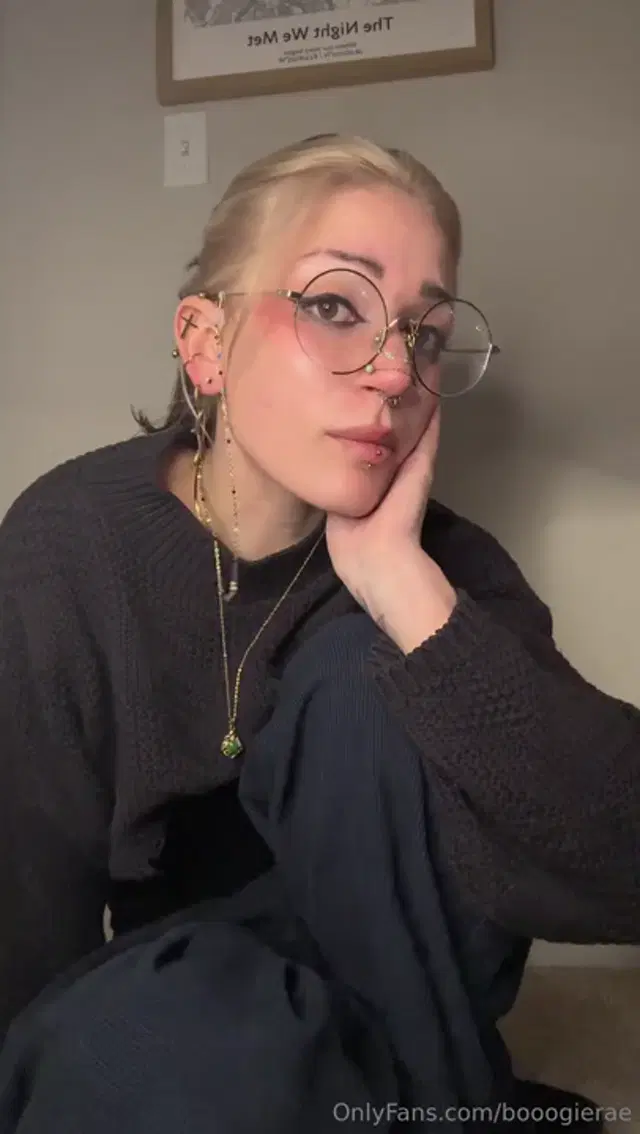 Boogie Rae aka booogierae – 01-24-2025 OnlyFans Video – SOFT FEMDOM FEET JOITIP 20Youre gunna be a good boy for me and follow my directions,