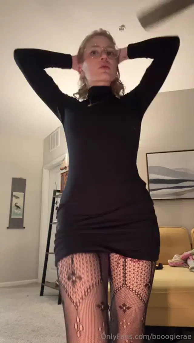 Boogie Rae aka booogierae – 05-19-2025 OnlyFans Video – Had to show you more of me in this sexy ass little black dress Tips are