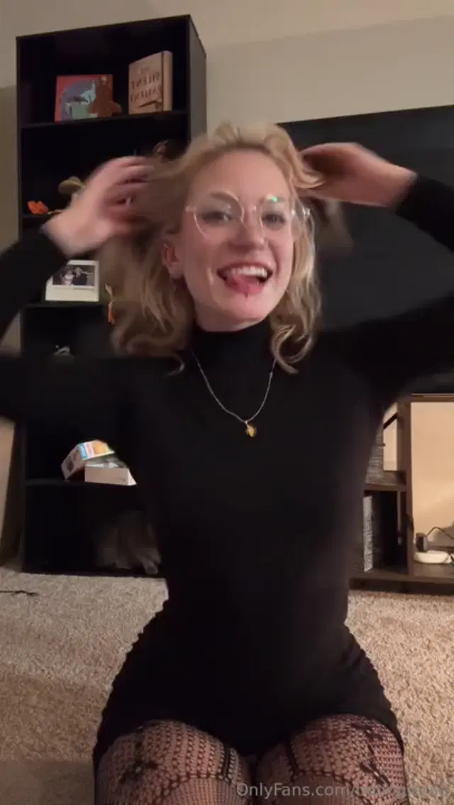 Boogie Rae aka booogierae – 05-19-2025 OnlyFans Video – sesh with Boogieeee!I just got back from my graduation dinner, with my family, and I
