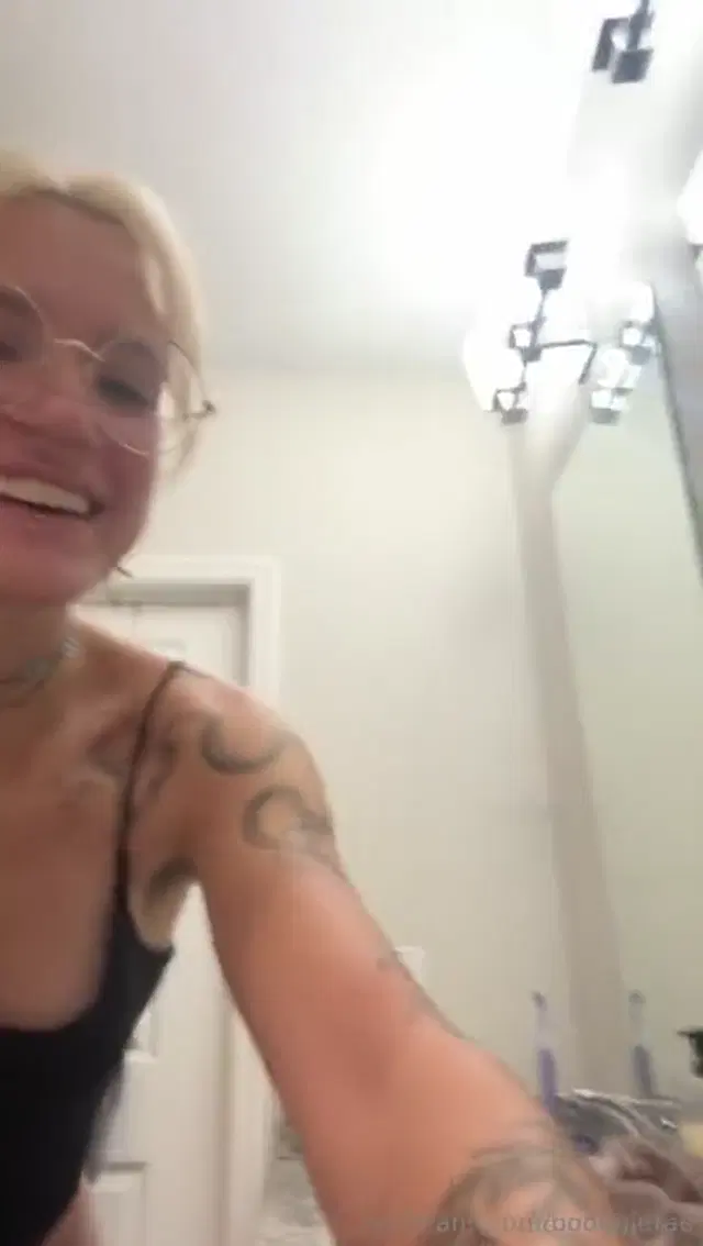 Boogie Rae aka booogierae – 09-19-2025 OnlyFans Video – Lil life update! Just got my friend temp moved in with their cats anddddd just gave