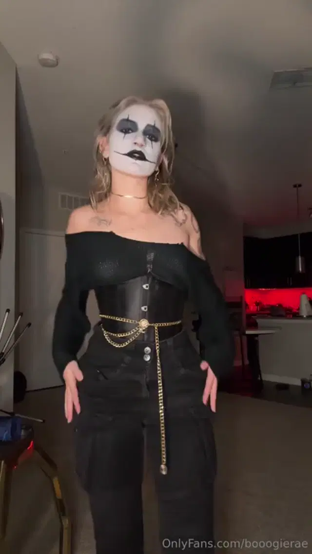 Boogie Rae aka booogierae – 11-01-2025 OnlyFans Video – SOFT Femdom Giving my girlfriend a handjob until she cums on my tits TAGS
