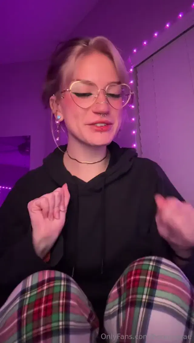 Boogie Rae aka booogierae – 12-02-2025 OnlyFans Video – Very casual zaza seshhh while I YAPPPP at you