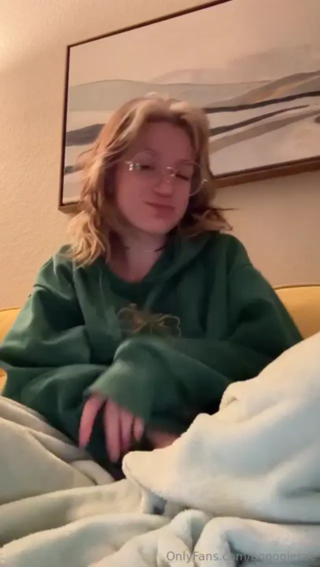 Boogie Rae aka booogierae – 01-22-2026 OnlyFans Video – Just a super casual chit chat sesh about my day anddd some words about fascism and