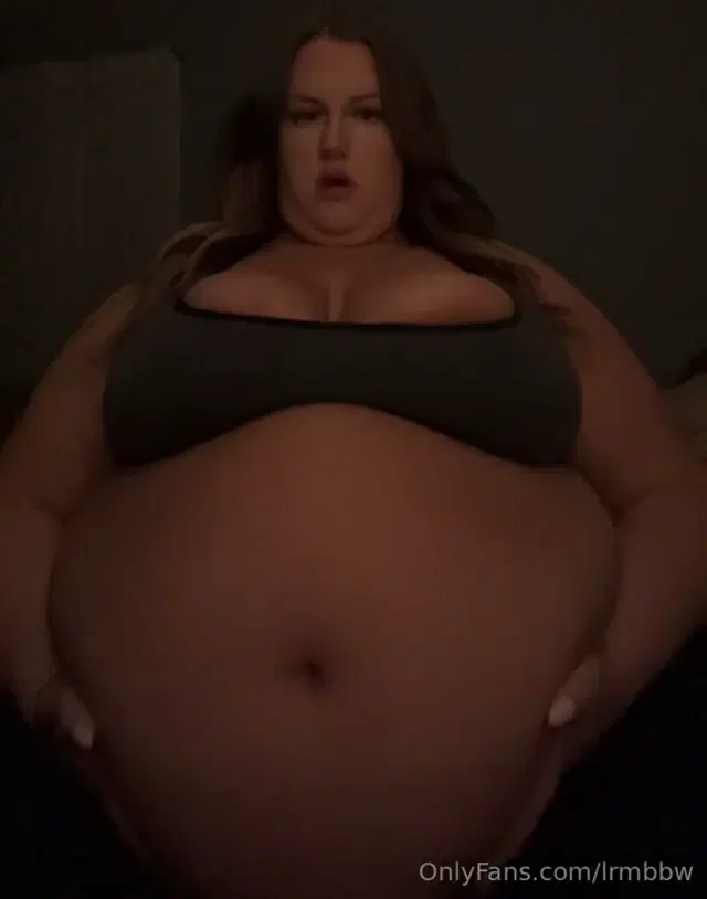 LRM aka lrmbbw – 02-22-2024 OnlyFans Video – Had a girls night out tonight and felt huge when I came home what do