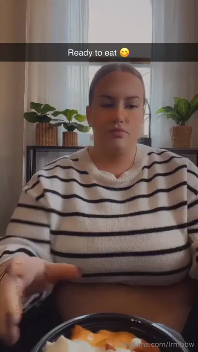 LRM aka lrmbbw – 02-06-2024 OnlyFans Video – Had an impromptu Taco Bell stuffing this afternoon