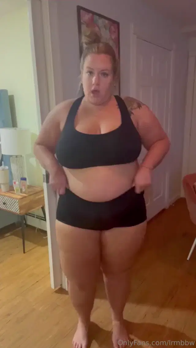 LRM aka lrmbbw – 04-04-2024 OnlyFans Video – Attempting to workout had me out of breath so quickly and to think I used