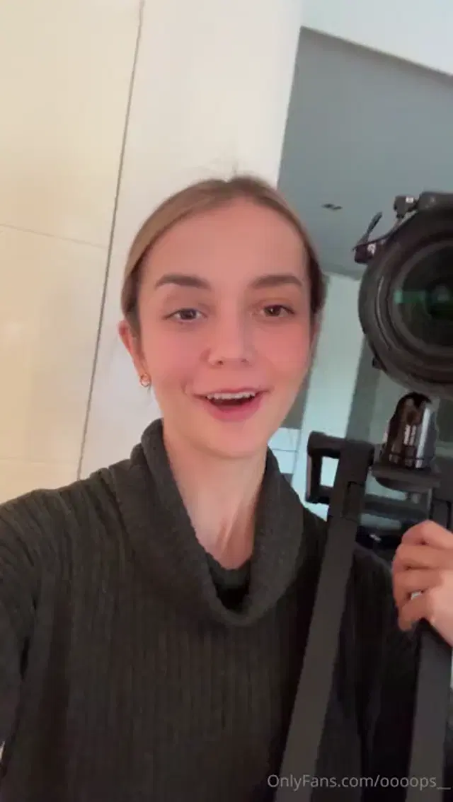 Oooops__ aka oooops__ – 12-08-2024 OnlyFans Video – today shooting a custom video with an interesting task surprise me, hehe just give free rein