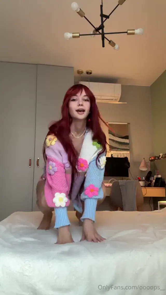 Oooops__ aka oooops__ – 01-18-2026 OnlyFans Video – don’t worry, the bed is fine!