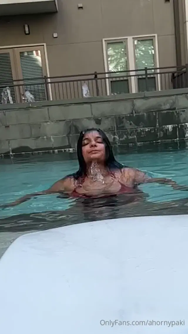 Sexy Paki aka ahornypaki – 08-14-2024 OnlyFans Video – Some pool side shenanigans in slow mo!_90xl