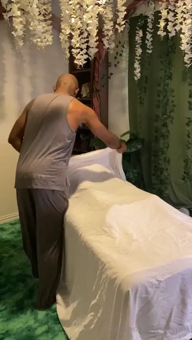 Sexy Paki aka ahornypaki – 10-07-2024 OnlyFans Video – Had a great massage and a happy ending too! Thanks for all the release feedmefeet69 Massage