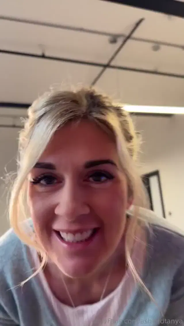 Ash and Tanya aka ashandtanya – 02-05-2026 OnlyFans Video – Hello good morning