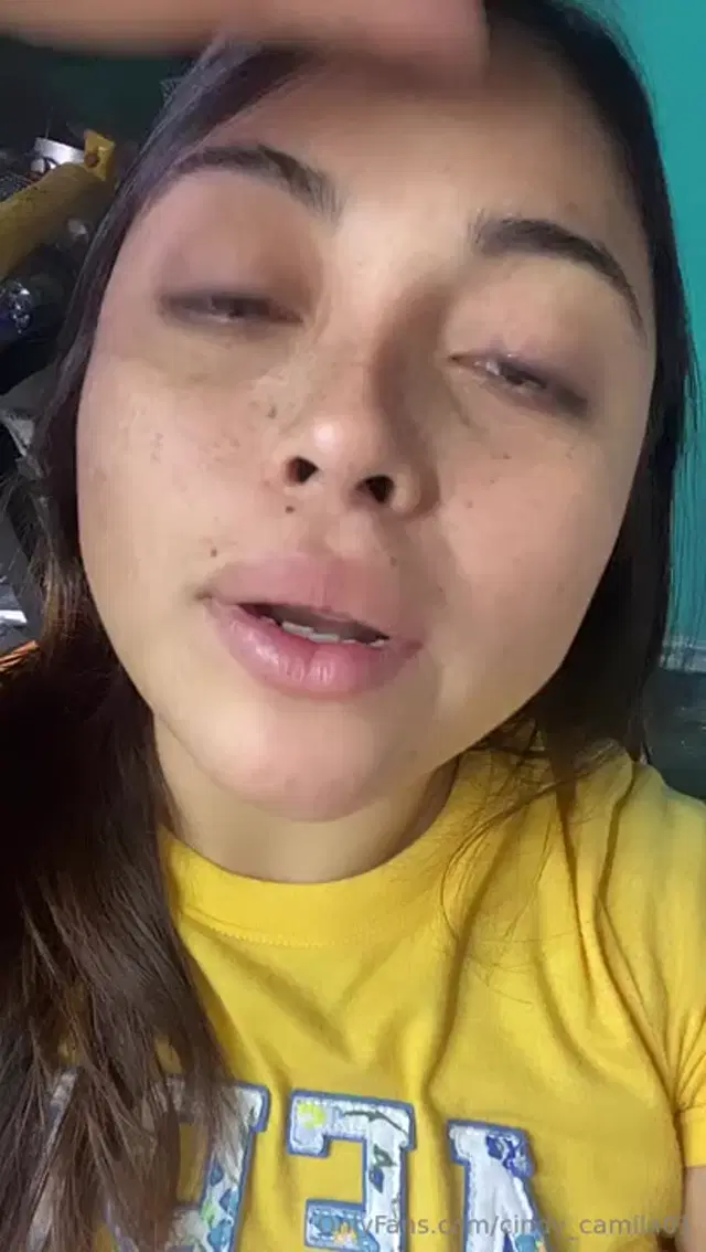 Cami Camila aka cindy_camila01 – 05-16-2025 OnlyFans Video – Buenas tardes jajajajaja sorry pero eso de estar culeando todos los das en la madrugada