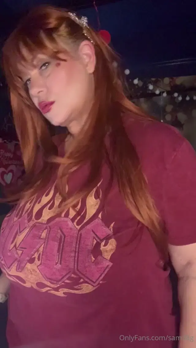 Samantha38g aka sam38g – 01-21-2026 OnlyFans Video – I used to make so much money with this song in my 20s at the strip