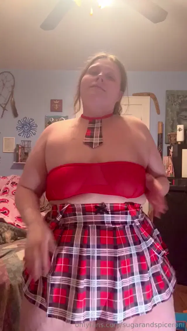 SugarandSpiceroni aka sugarandspiceroni – 08-07-2025 OnlyFans Video – Let me do my lil dance for you
