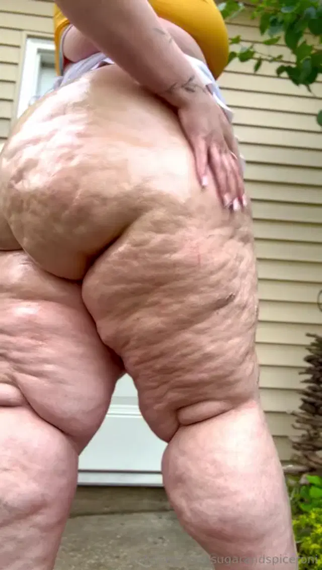 SugarandSpiceroni aka sugarandspiceroni – 05-28-2025 OnlyFans Video – Suns out means_nwdo