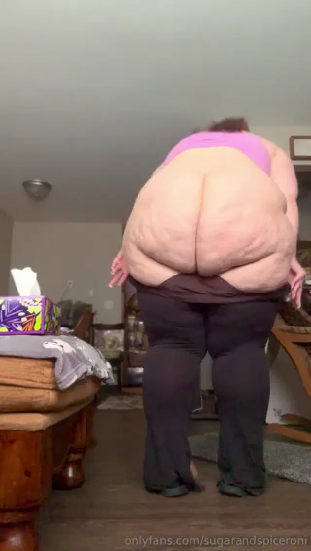 SugarandSpiceroni aka sugarandspiceroni – 06-01-2025 OnlyFans Video – Im always trying to find new angles for you