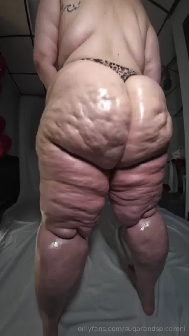 SugarandSpiceroni aka sugarandspiceroni – 02-16-2026 OnlyFans Video – Let me blow your mind