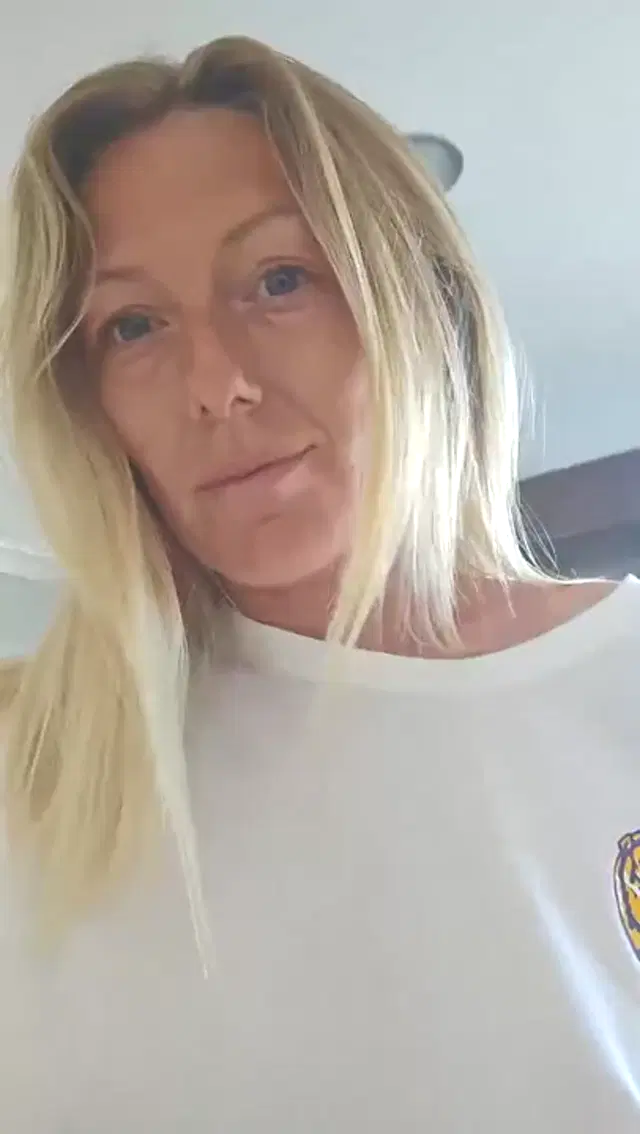 Polly Kendall aka pollykendall – 02-23-2024 OnlyFans Video – STREAM