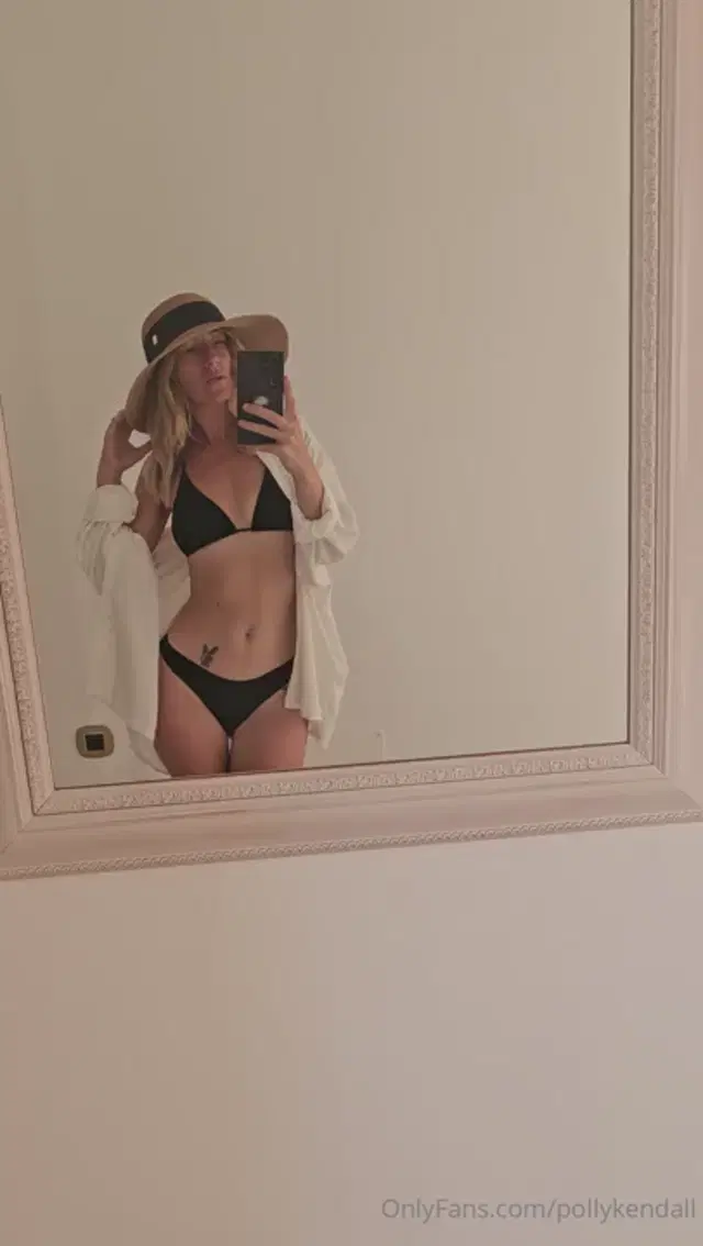 Polly Kendall aka pollykendall – 09-04-2024 OnlyFans Video – My Super Smooth Moves