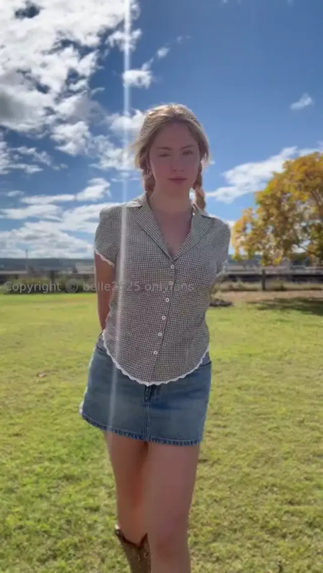Belle Untamed aka belleuntamed25 – 05-19-2025 OnlyFans Video – Will you grip my piggy tails as you slide my skirt up around my hips, bend