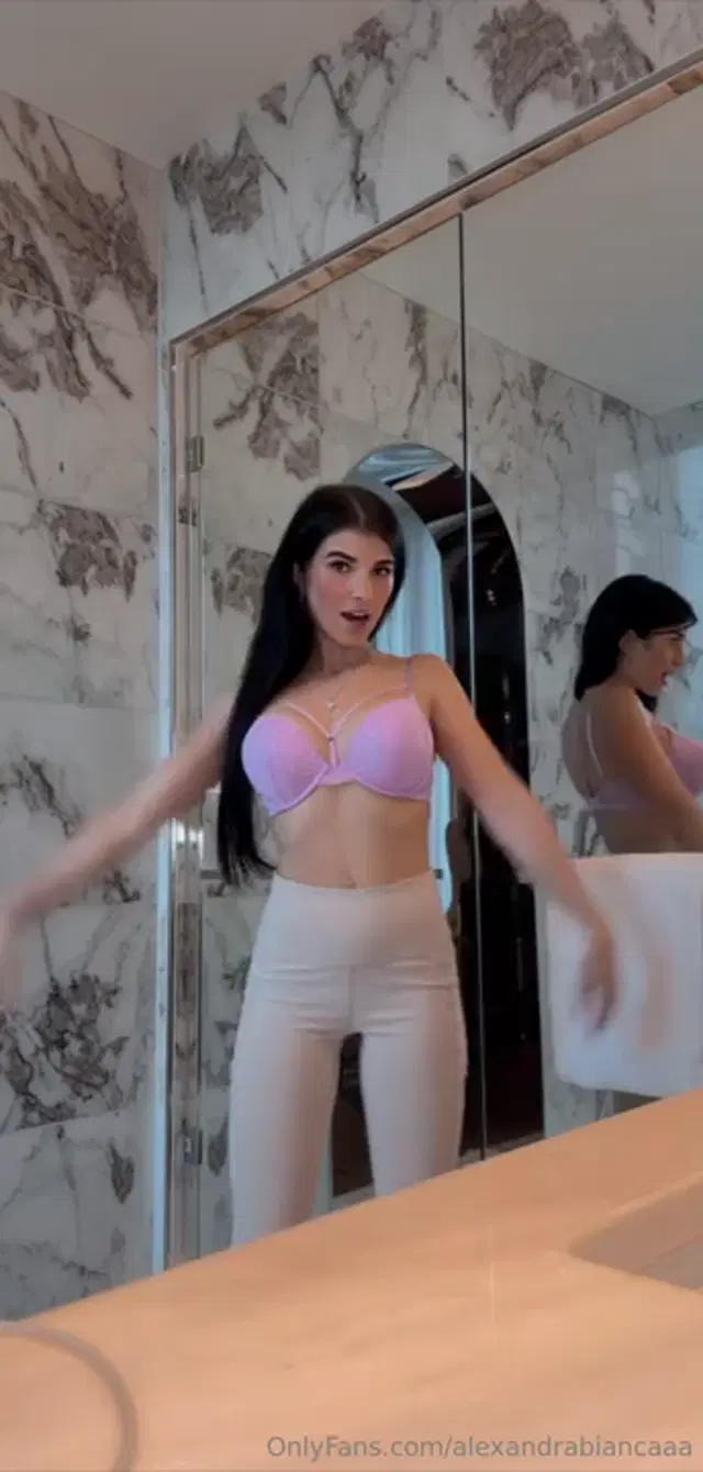 Bianca Alexandra aka alexandrabiancaaa – 01-26-2024 OnlyFans Video – Love getting naked for you