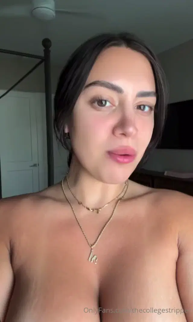 Mia Monroe aka thecollegestripper – 07-17-2025 OnlyFans Video – Pool Boy Problems