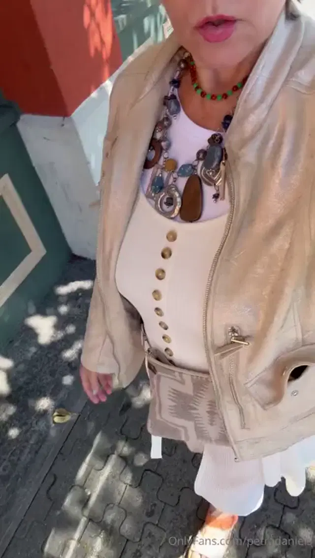 Petra Daniels aka petradaniels – 08-06-2025 OnlyFans Video – out and about and almost got caught ,when about to show you something tasty_79ls