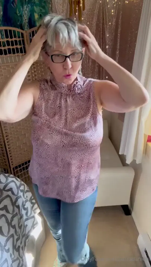Petra Daniels aka petradaniels – 09-18-2025 OnlyFans Video – oh man! finally feeling more like myself