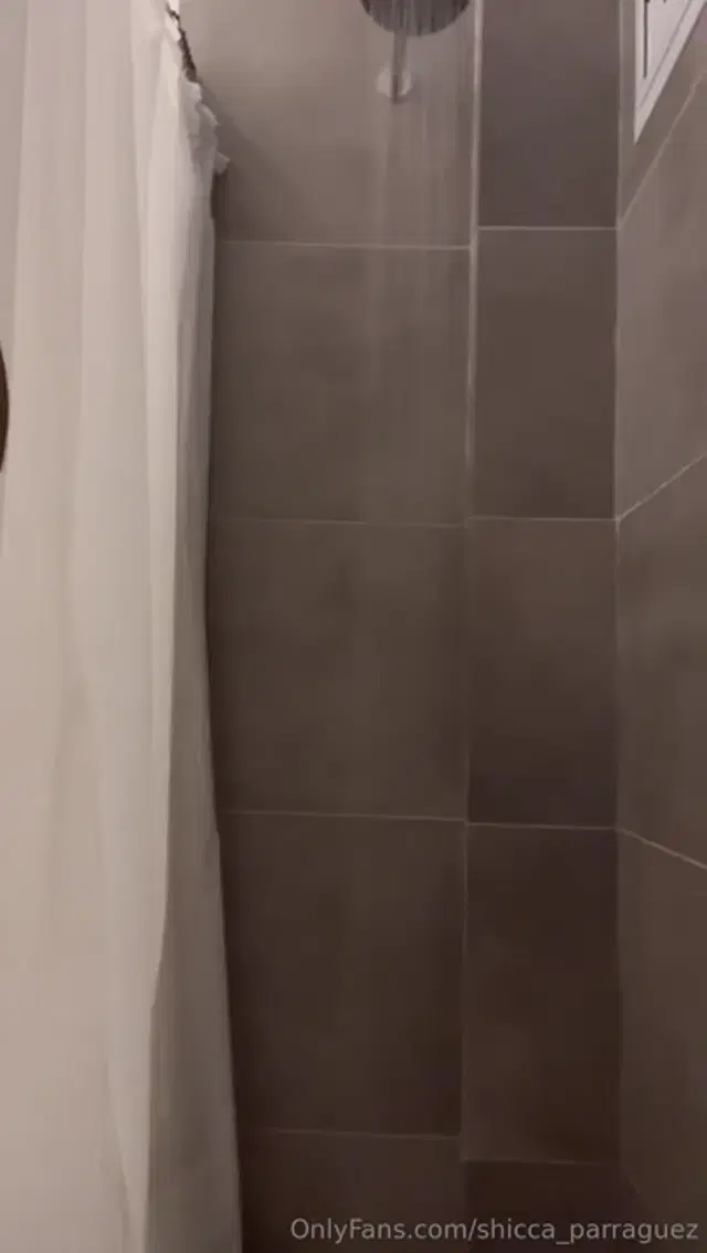 Shicca_parraguez aka shicca_parraguez – 12-21-2025 OnlyFans Video – La ducha ms rica de argentina me acompa mi amigo ms confidente mi consolador