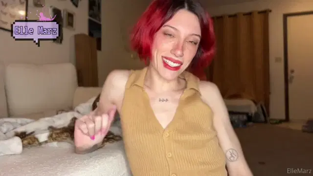 Elle Marz aka ellemarz – 05-18-2024 OnlyFans Video – Went out to eat with my bf and his hot dad