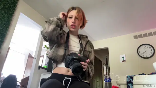 Elle Marz aka ellemarz – 09-13-2024 OnlyFans Video – photogrpher wants grooms cock on wedding day