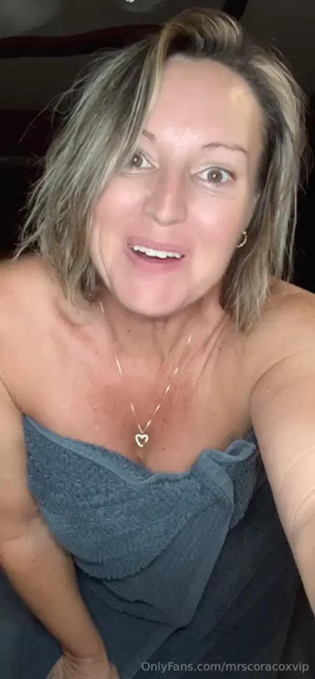 Mrs. Cora Cox VIP aka mrscoracoxvip – 08-04-2025 OnlyFans Video – Monday Chatty Chat, teacher workday day today, conference later this week, fun weekend at a