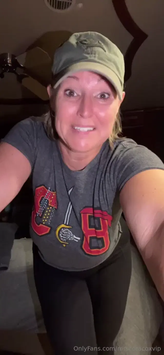 Mrs. Cora Cox VIP aka mrscoracoxvip – 11-30-2025 OnlyFans Video – Sexy Sunday Chatty Chat, recap of my sexy night at the swinger club last night,_7aw3