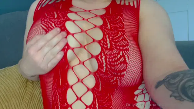 Natalia Reynolds aka nataliareynolds – 03-16-2025 OnlyFans Video – wakey wakey baby, time to get that cock up
