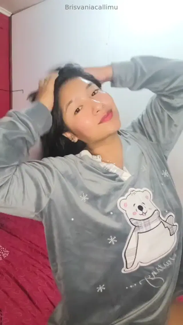 Brisvaniacallimu aka brisvaniacallimu – 02-13-2025 OnlyFans Video – me siento caliente